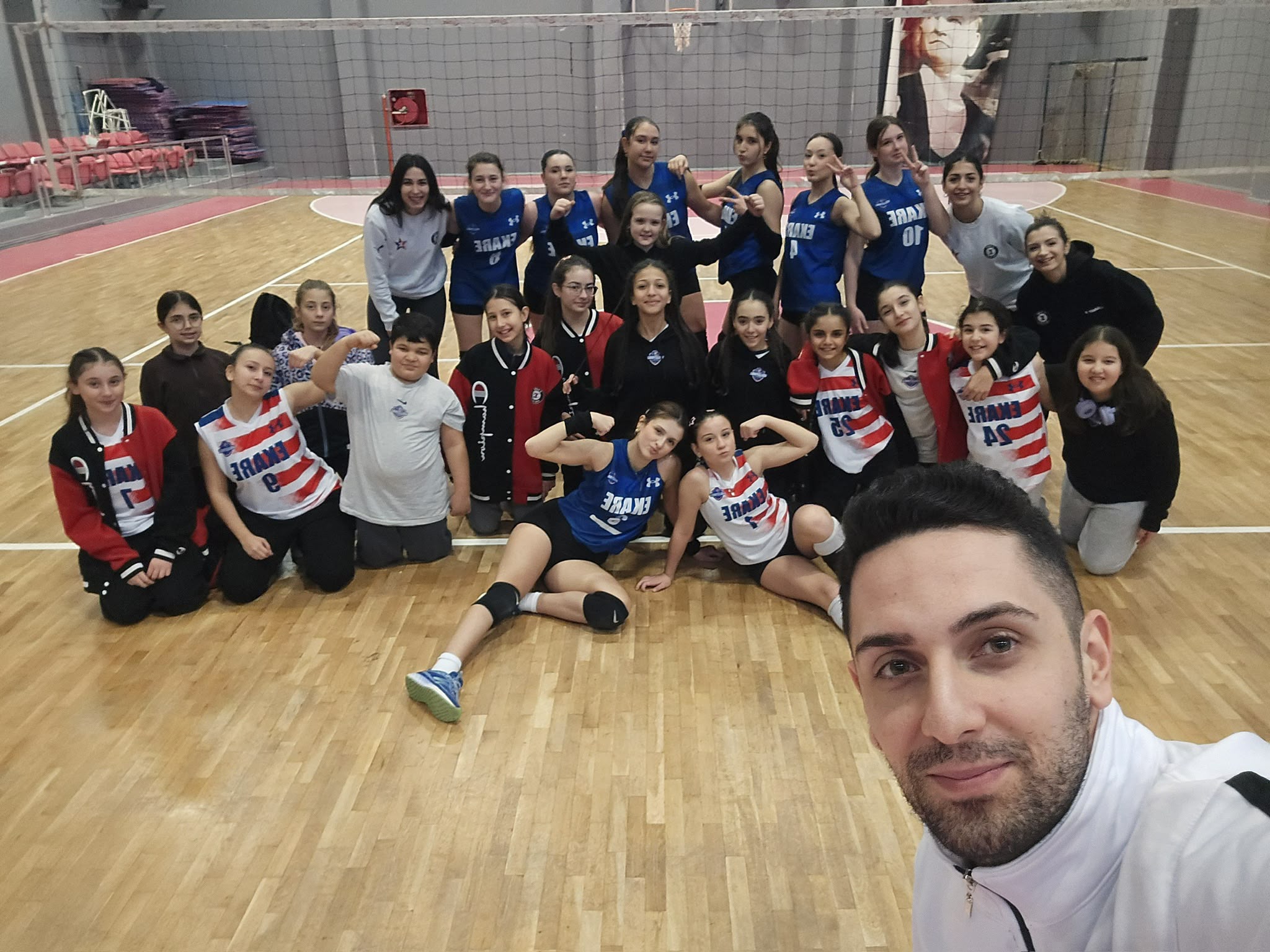 Birlikte gelişen voleybol takımı